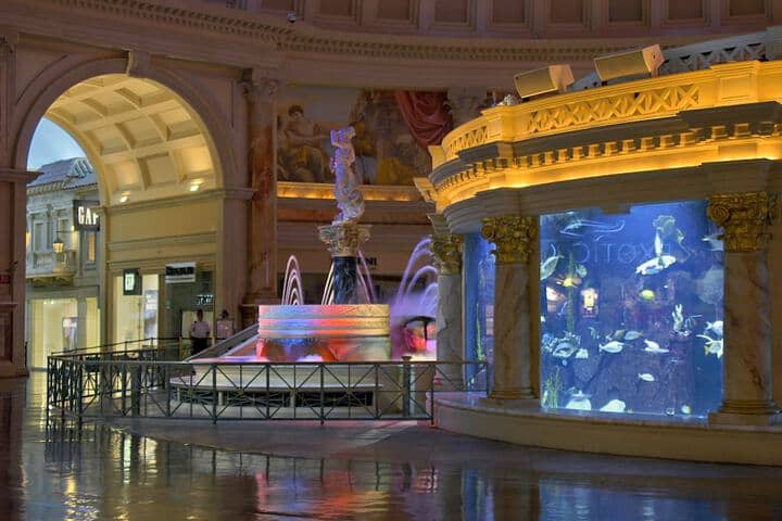 Shopping mall